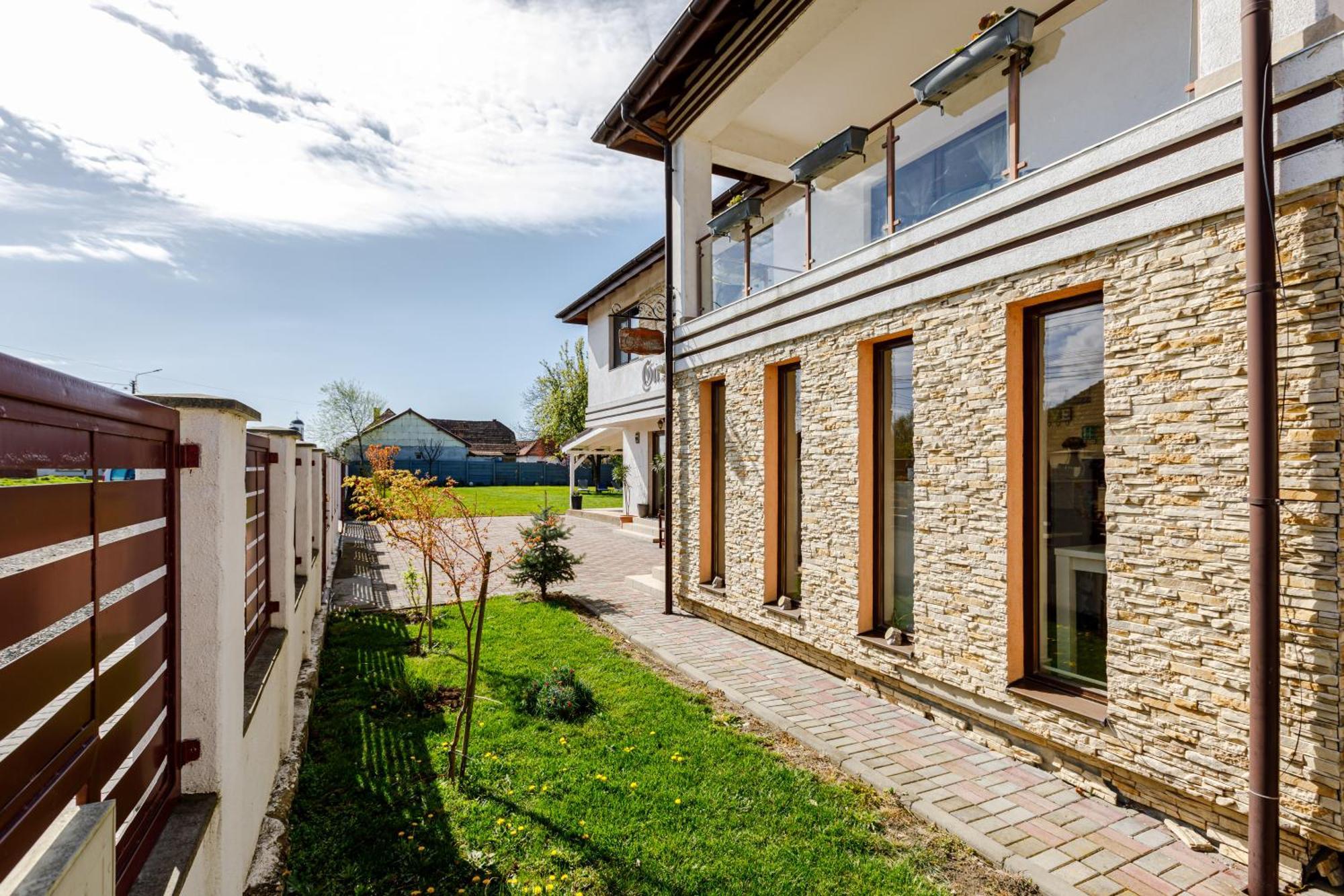 Gasthaus Sacalaz Hotel Timişoara Buitenkant foto